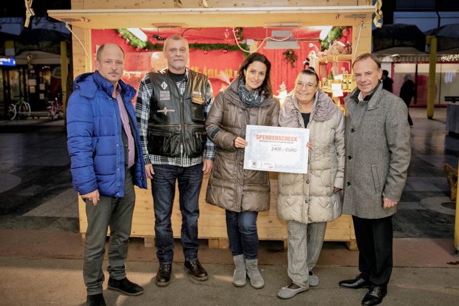Schecküberreichung an Jugend am Werk