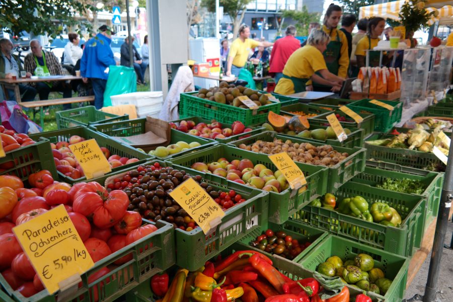 frisches, regionales Obst und Gemüse am Liesinger Markt
