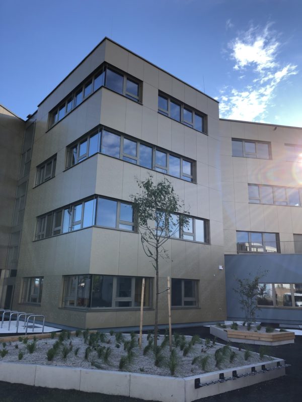 Schulgebäude neue Volksschule Carlberger Gasse