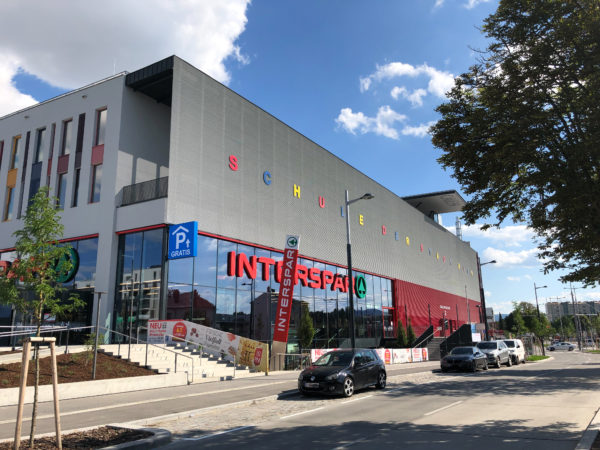 Neue Volksschule am Spar, Breitenfurterstraße