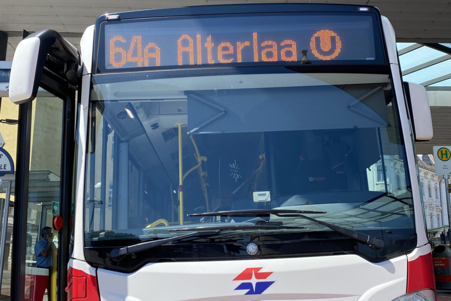 Bus 64A von vorne