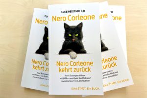 vier Bücher mit dem Titel Nero Corleone liegen aufeinander
